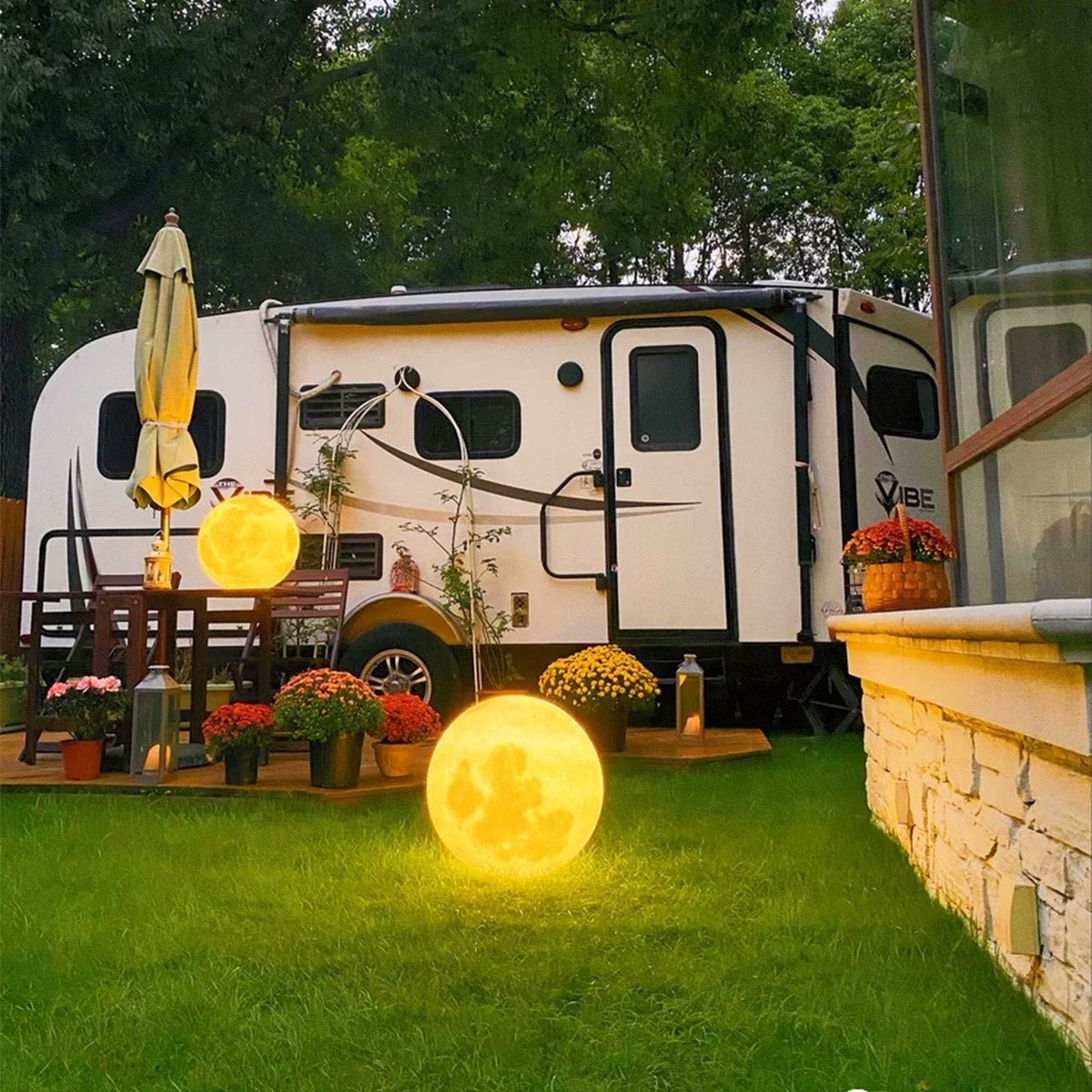 Waterproof Solar Moon Ball Lights Garden Landscape Lawn Lights