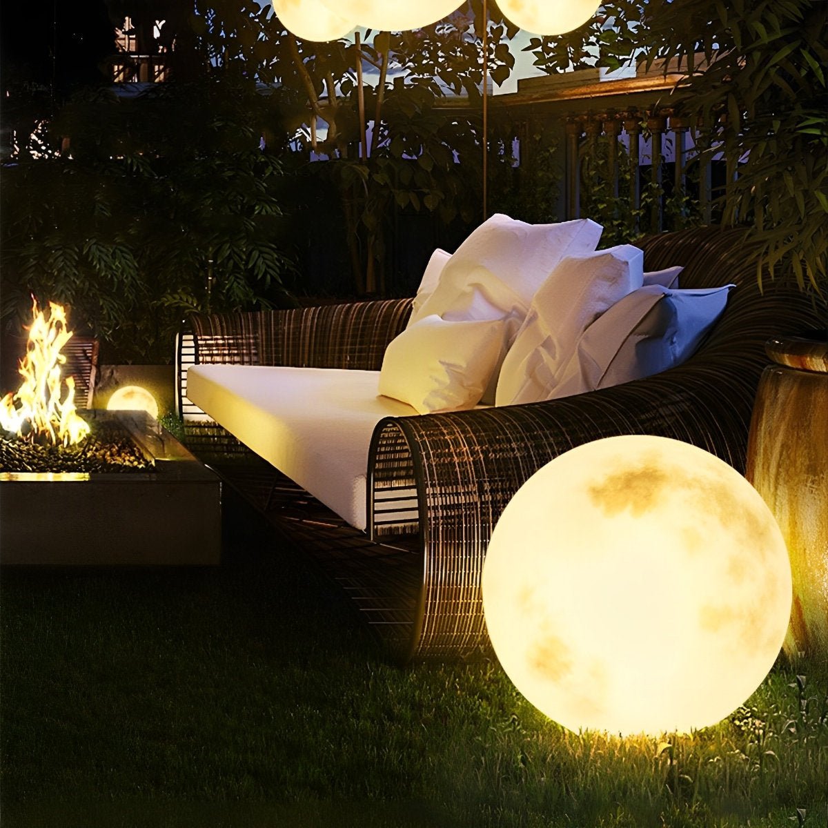 Waterproof Solar Moon Ball Lights Garden Landscape Lawn Lights